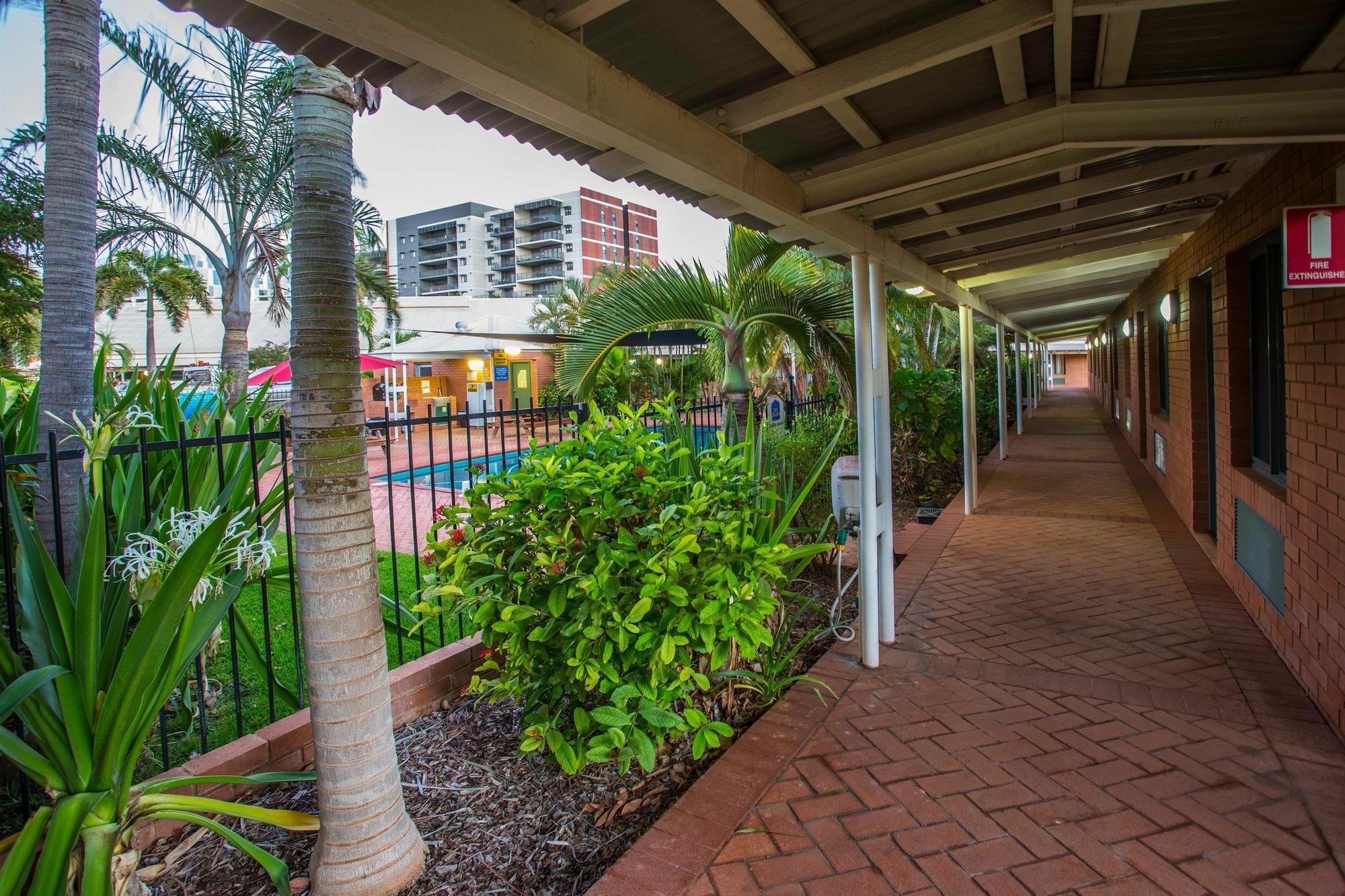 Karratha Central Apartments Екстериор снимка