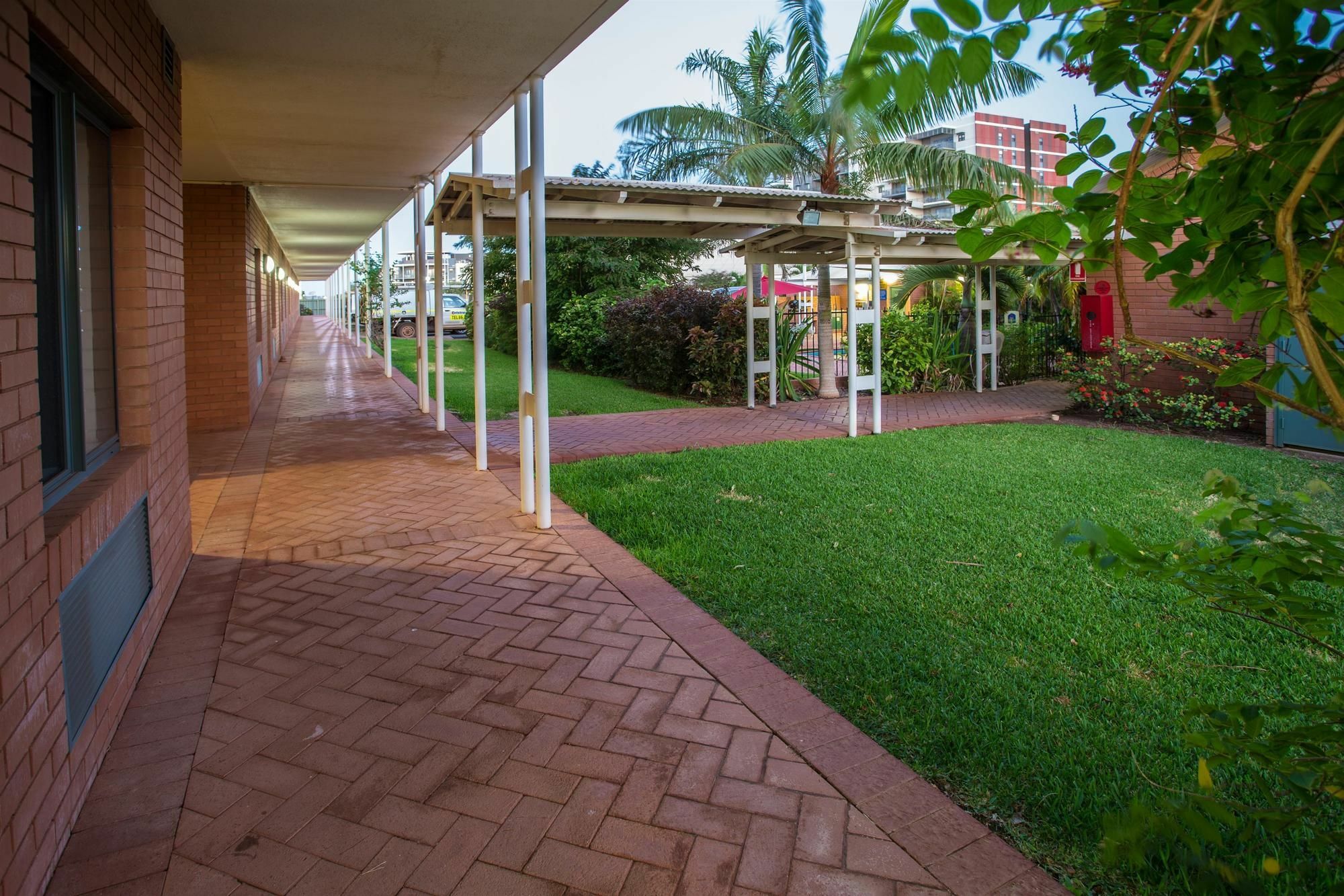 Karratha Central Apartments Екстериор снимка