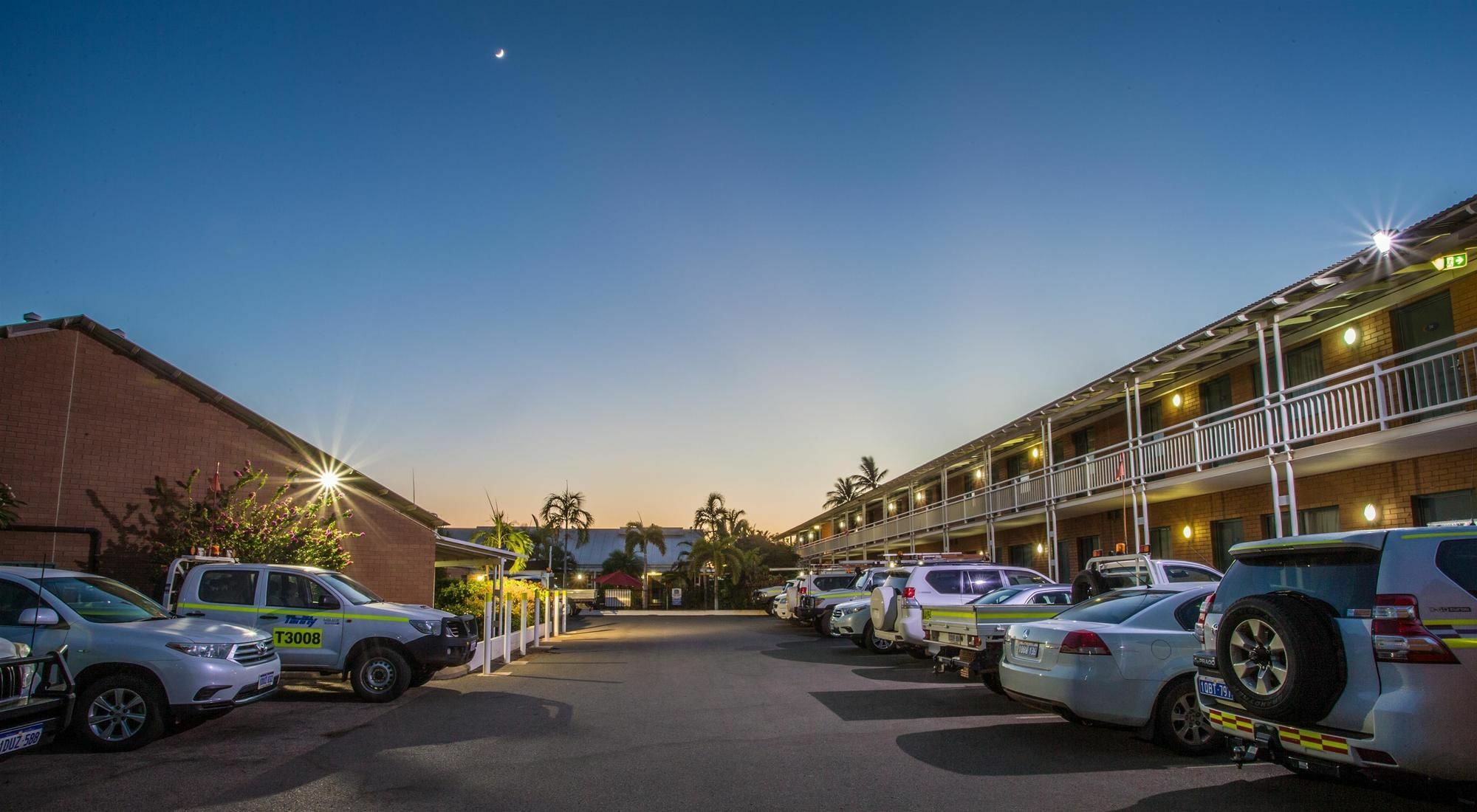 Karratha Central Apartments Екстериор снимка