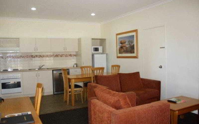 Karratha Central Apartments Екстериор снимка